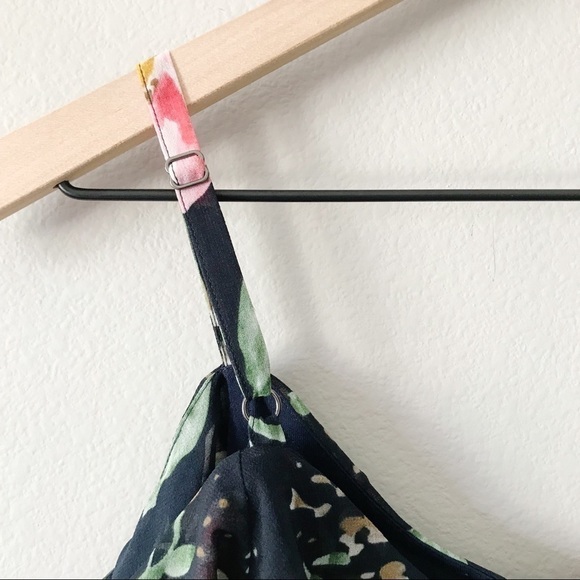 CAbi #5220 Cold Shoulder Cami Fairy Tale Floral Top Size Small Adjustable Straps - Picture 8 of 11